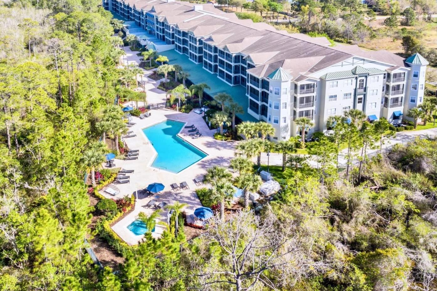 Upscale 3br W Pool And Hot Tub - Near Holiday home