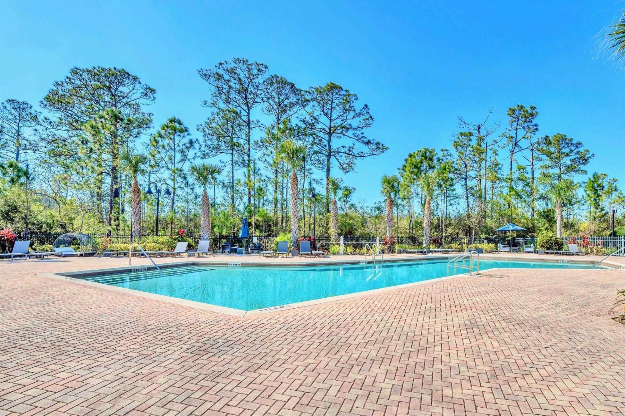 Upscale 3br W Pool And Hot Tub - Near Orlando