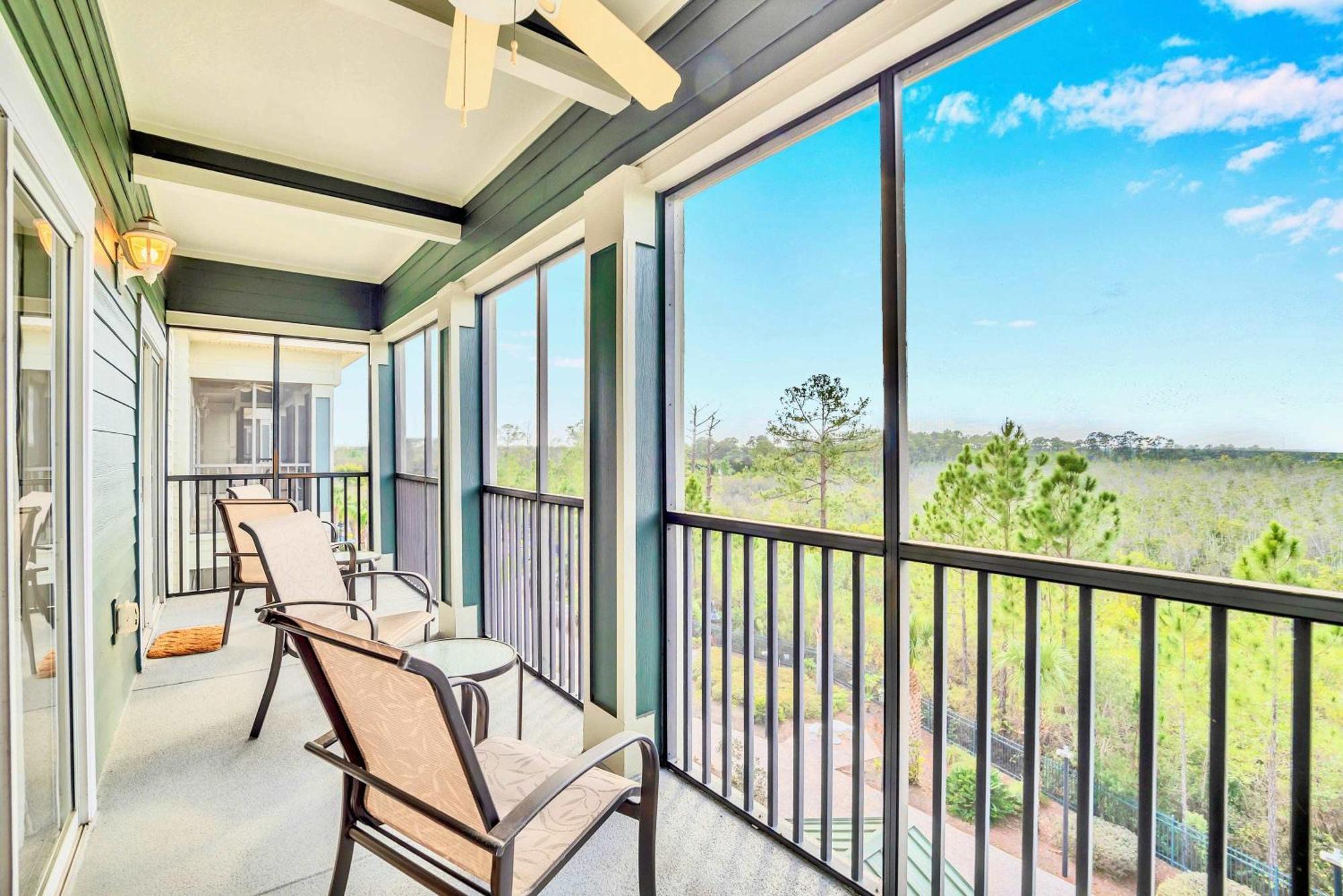 Upscale 3br W Pool And Hot Tub - Near Holiday home